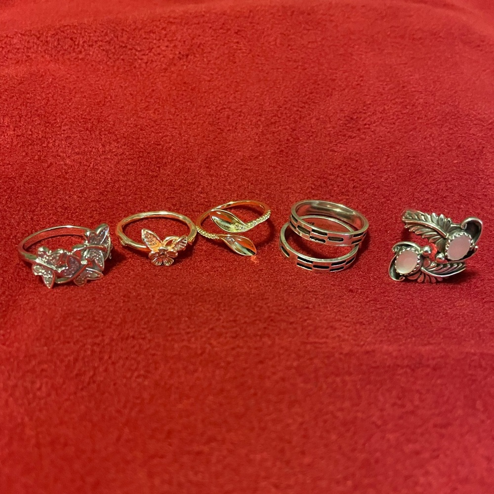 Bundle of 6 assorted rings